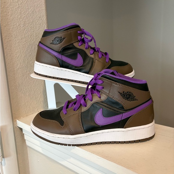 Nike Other - Nike Air Jordan 1 Mid GS Mocha Brown Purple DQ8423-215 Youth Size 6Y Women’s 7.5